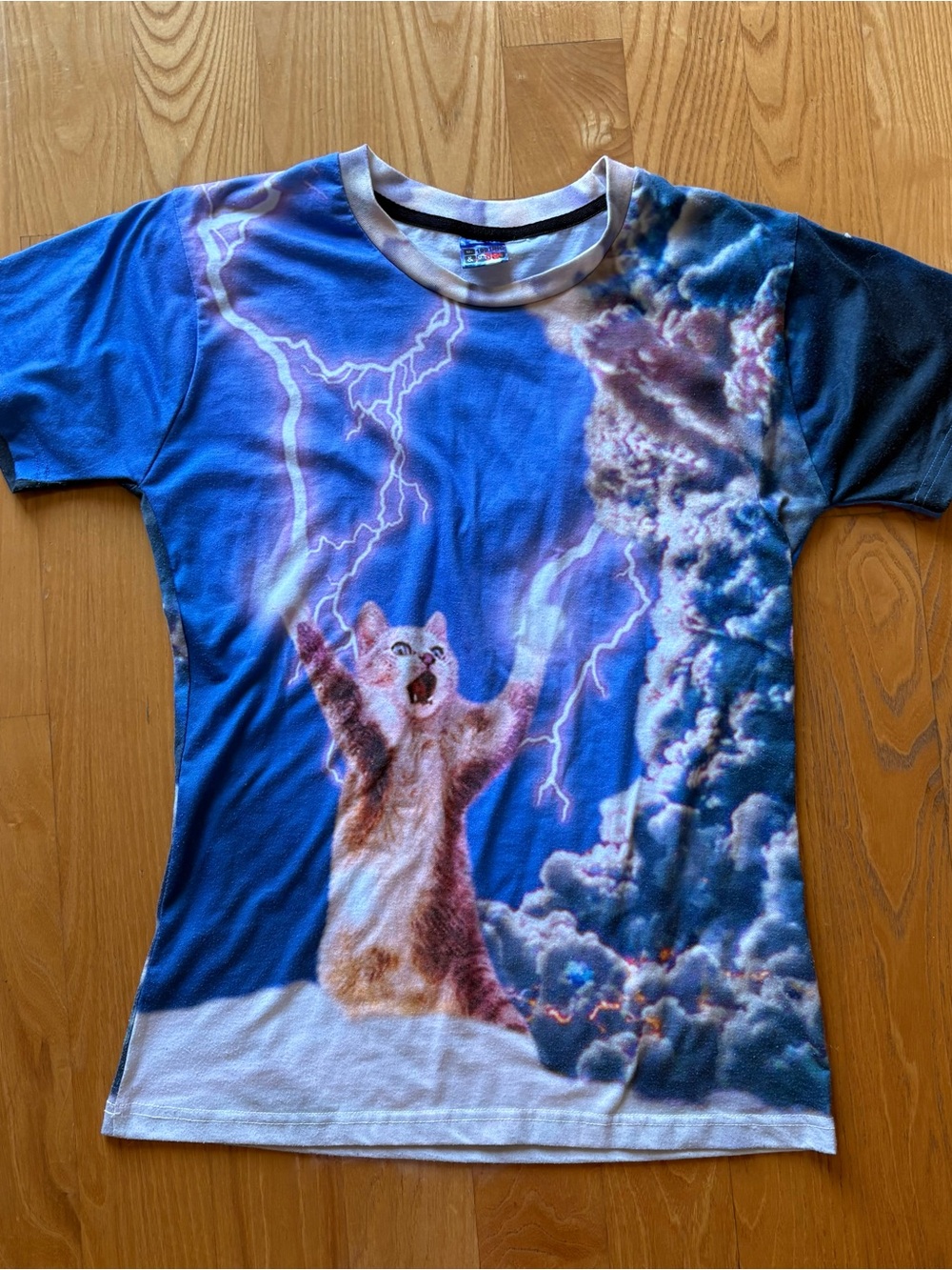 Vintage Cat Lightening Thunder Graphic Tee